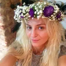 זר פרחים לראש